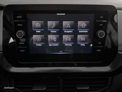 Volkswagen T-Cross 1.0 TSI 115CV Life - Miniatura 10