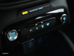 Ford Kuga 1.5 Ecoboost 150CV STLine - Miniatura 15