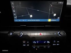 Hyundai Kona 1.6 GDI 141CV HEV Maxx DCT - Miniatura 10