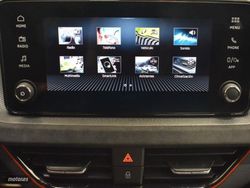 Skoda Kamiq 1.0 TSI 115CV Sport DSG - Miniatura 10