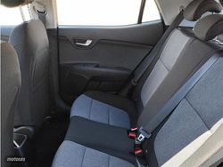 Kia Stonic 1.0 TGDI 100CV Active DCT - Miniatura 13