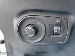 MG ZS 1.5 Hybrid+ 197CV Comfort AT - Miniatura 14
