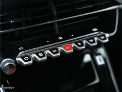 Peugeot 2008 1.2 145CV Allure Hybrid eDCS6 - Miniatura 19