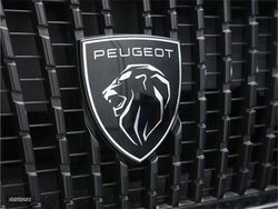 Peugeot 2008 1.2 145CV Allure Hybrid eDCS6 - Miniatura 25