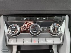 Skoda Karoq 1.0 TSI 115CV Selection - Miniatura 22