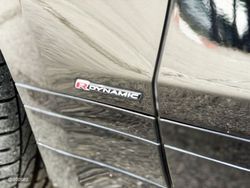 Land Rover Range Rover Velar D200 MHEV 4WD Auto R-Dynamic S - Miniatura 17