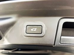 Land Rover Range Rover Velar D200 MHEV 4WD Auto R-Dynamic S - Miniatura 36
