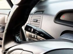 Ssangyong Rodius D22T Limited - Miniatura 14