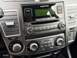 Ssangyong Rodius D22T Limited - Miniatura 20