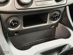 Ssangyong Rodius D22T Limited - Miniatura 21