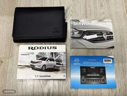 Ssangyong Rodius D22T Limited - Miniatura 27