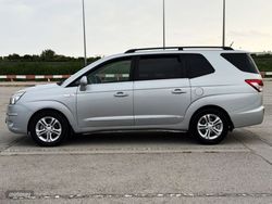 Ssangyong Rodius D22T Limited - Miniatura 9