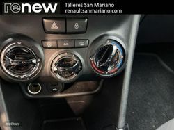 Peugeot 2008 SIGNATURE - Miniatura 16