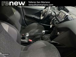 Peugeot 2008 SIGNATURE - Miniatura 8