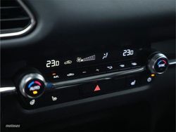 Mazda CX-30 2.5 e-Skyactiv G 140CV MHEV CentreLine AT - Miniatura 15