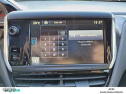 Peugeot 208 5P 1.4 HDi 68 Style - Miniatura 14