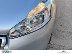Peugeot 208 5P 1.4 HDi 68 Style - Miniatura 20