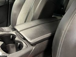 Peugeot 3008 1.5 BlueHDi 96kW (130CV) S&S EAT8 Allure - Miniatura 37
