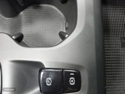 Volvo XC40 1.5 T4 Twin Recharge Essential Auto - Miniatura 31