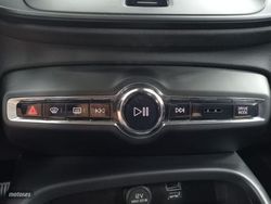 Volvo XC40 1.5 T4 Twin Recharge Essential Auto - Miniatura 32