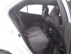 Toyota Corolla 1.8 HYBRID ACTIVE TECH E-CVT 5P - Miniatura 6