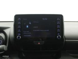 Toyota Yaris 1.5 VVT-I HYBRID STYLE 5P - Miniatura 12