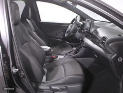 Toyota Yaris 1.5 VVT-I HYBRID STYLE 5P - Miniatura 5