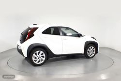 Toyota Aygo 1.0 VVT-I PLAY 5P - Miniatura 24