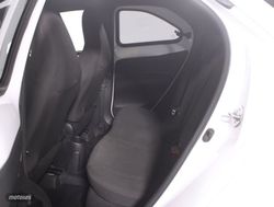 Toyota Aygo 1.0 VVT-I PLAY 5P - Miniatura 26