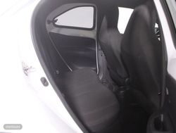 Toyota Aygo 1.0 VVT-I PLAY 5P - Miniatura 6
