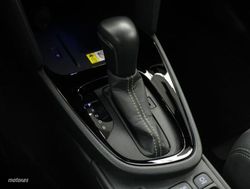 Toyota Yaris Cross 1.5 VVT-I HYBRID ADVENTURE 5P - Miniatura 10