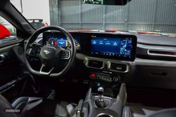 Ford Mustang Fastback GT 5.0 V8 - Miniatura 16