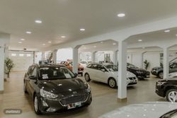Peugeot 5008 Allure HDI 130 / 7 PLAZAS - Miniatura 28
