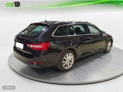 Skoda Superb 2.0 CRTDI 110KW STYLE - Miniatura 3