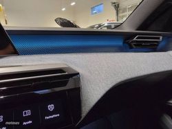 Peugeot 3008 1.2 107KW eDCS6 GT - Miniatura 21