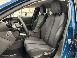 Peugeot 408 PLUG-IN HYBRID 225 e-EAT8 Allure - Miniatura 10