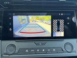 Peugeot 408 PLUG-IN HYBRID 225 e-EAT8 Allure - Miniatura 14