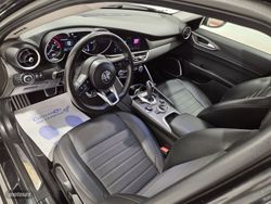 Alfa Romeo Giulia GIULIA 2.2 TURBO DIESEL 190CV SPRINT AT8 - Miniatura 13