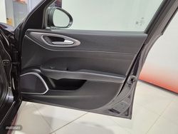 Alfa Romeo Giulia GIULIA 2.2 TURBO DIESEL 190CV SPRINT AT8 - Miniatura 36