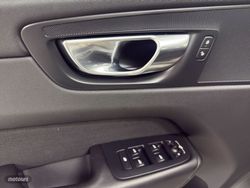 Volvo XC 60 B4 D Momentun 197 c.v / HIBRIDO / AUTO - Miniatura 18