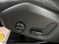 Volvo XC 60 B4 D Momentun 197 c.v / HIBRIDO / AUTO - Miniatura 24