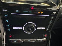 Ford Edge 2.0 TDCI 154kW Titanium 4WD Auto - Miniatura 24
