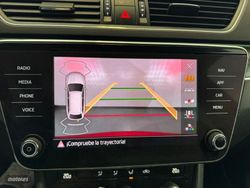 Skoda Superb Combi 2.0TDI 150CV Style DSG - Miniatura 19