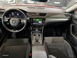 Skoda Superb Combi 2.0TDI 150CV Style DSG - Miniatura 2
