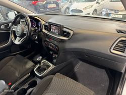 Kia Ceed SW Tourer 1.6 CRDi 85kW 115CV Concept - Miniatura 4