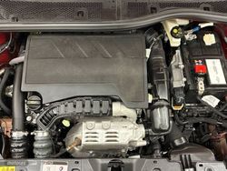 Peugeot 2008 Puretech 130 S&S EAT8 Allure Pack - Miniatura 15