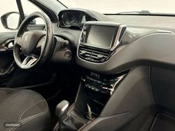 Peugeot 208 5P 1.2L PureTech 60KW (82CV) Allure - Miniatura 17