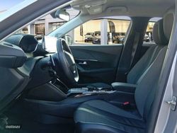 Peugeot 2008 BlueHDI 130 S&S EAT8 Allure - Miniatura 11