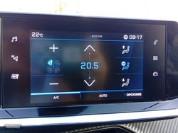 Peugeot 2008 BlueHDI 130 S&S EAT8 Allure - Miniatura 20