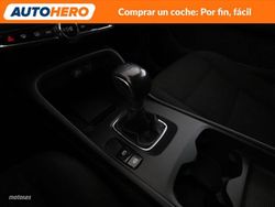 Volvo XC40 1.5 T3 2WD - Miniatura 28